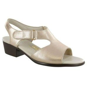 SAS White Sandals Work Shoes Comfort Adjustable Leather Extra Toe Room Heels
